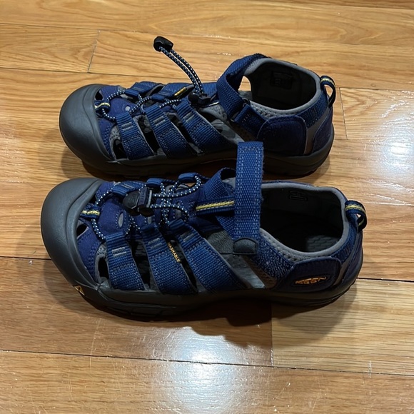 Keen Shoes Keen Boys Sandals Size 4 Poshmark